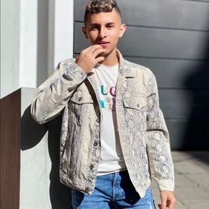 Meet your Posher, Alejandro